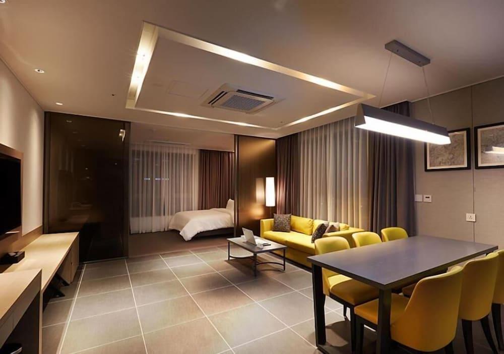 Osong H Hotel Sejong City Cheongju Dış mekan fotoğraf